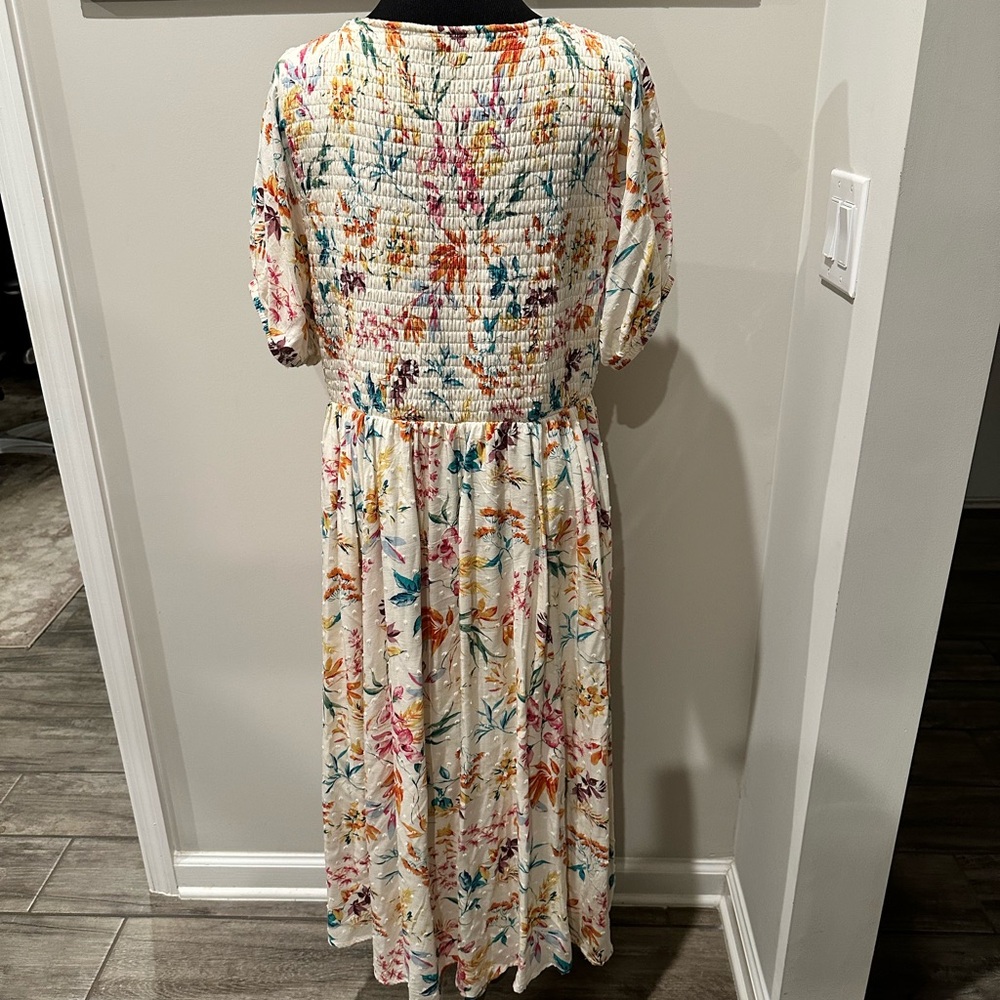 Torrid Midi Swiss Dot Shirred Dress - Picture 4 of 8